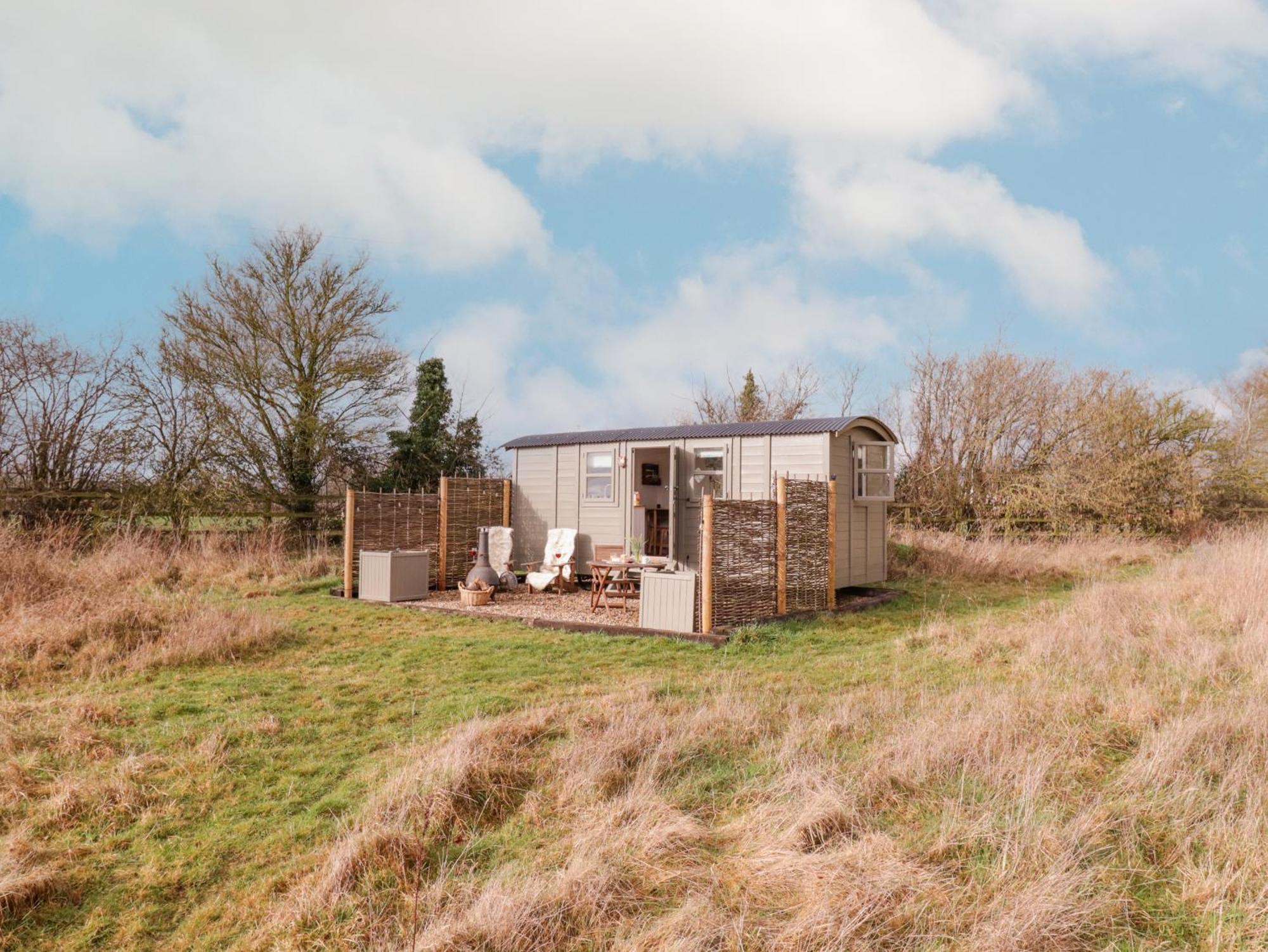 Bumble's Retreat Whepstead